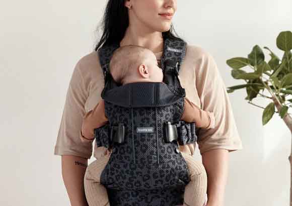 How to use the facing-in position for newborns on Baby Carrier One Air