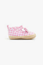 Load image into Gallery viewer, Mothercare Gingham Bunny Pram Shoes
